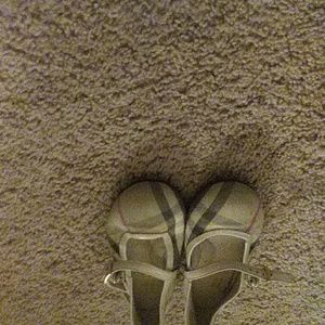 Burberry children shoes